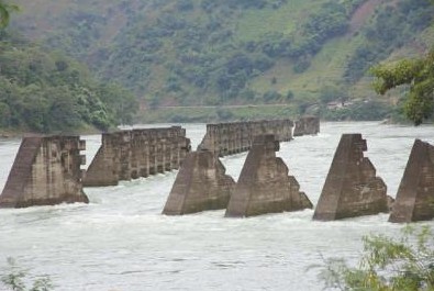 原来的河滩已经被完全淹没。